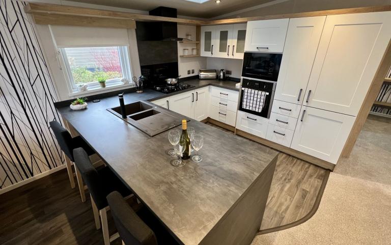 Kitchen & Dining Area in a Luxury Lodge